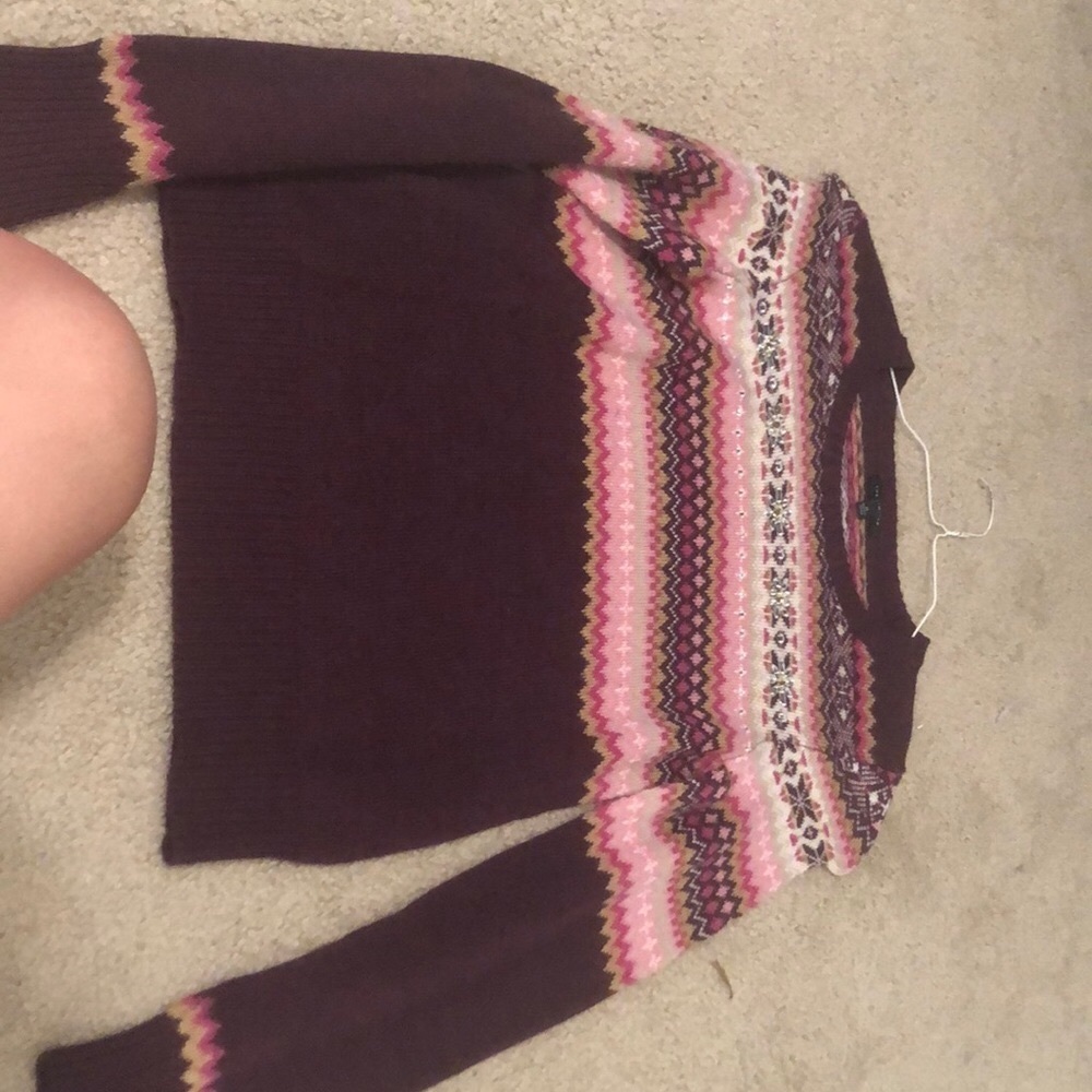 Limited Sweater - Picture 2 of 3